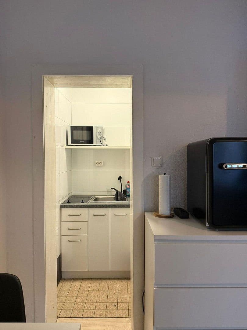 Prenájom bytu 1-izbový 32 m², Kronberger Straße 7, Frankfurt am Main, Hesensko Prenájom bytu 1-izbový 32 m², Kronberger Straße 7, Frankfurt am Main, Hesensko