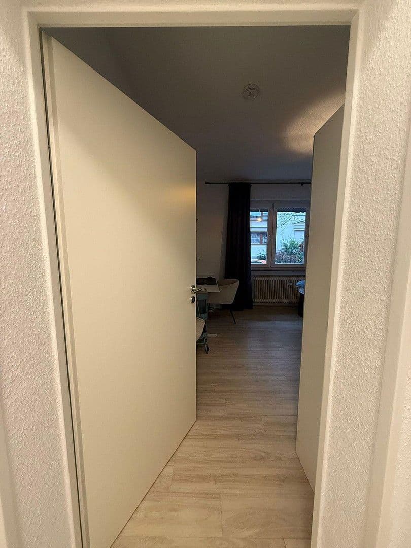 Prenájom bytu 1-izbový 32 m², Kronberger Straße 7, Frankfurt am Main, Hesensko Prenájom bytu 1-izbový 32 m², Kronberger Straße 7, Frankfurt am Main, Hesensko