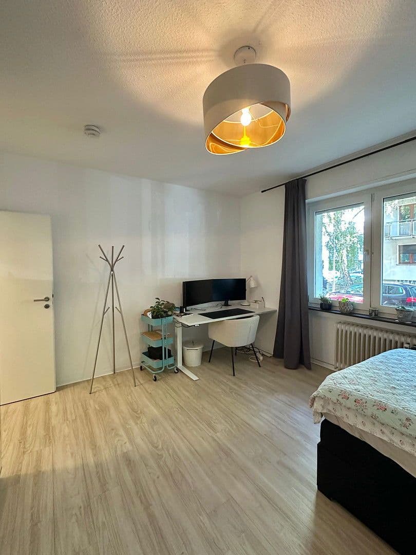 Prenájom bytu 1-izbový 32 m², Kronberger Straße 7, Frankfurt am Main, Hesensko Prenájom bytu 1-izbový 32 m², Kronberger Straße 7, Frankfurt am Main, Hesensko
