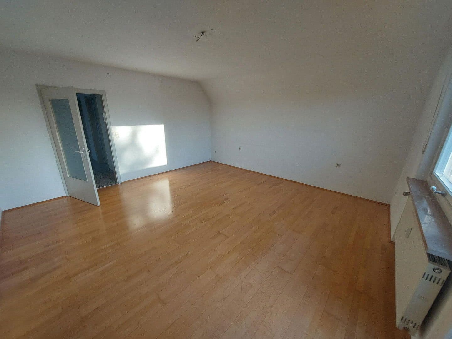 Predaj domu 218 m², pozemek 1.044 m², Litzendorf, Bavorsko Predaj domu 218 m², pozemek 1.044 m², Litzendorf, Bavorsko