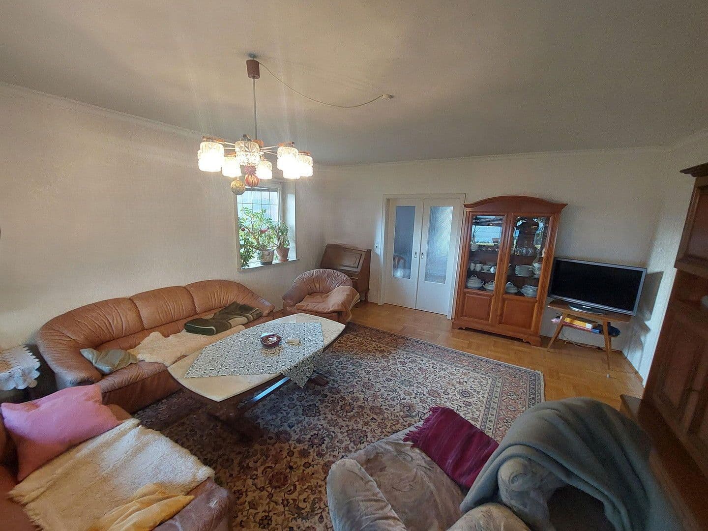 Predaj domu 218 m², pozemek 1.044 m², Litzendorf, Bavorsko Predaj domu 218 m², pozemek 1.044 m², Litzendorf, Bavorsko