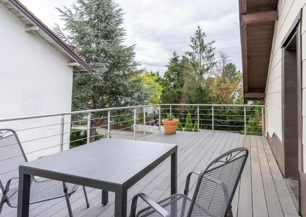 Predaj domu 280 m², pozemek 731 m², Planegg, Bavorsko Predaj domu 280 m², pozemek 731 m², Planegg, Bavorsko