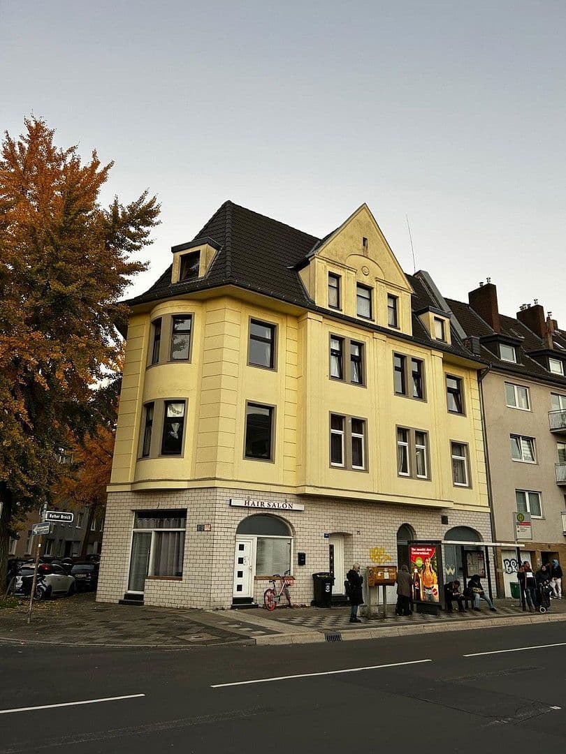 Prenájom nebytového priestoru 45 m², Rather Broich 75, Düsseldorf, Severné Porýnie - Westfálsko Prenájom nebytového priestoru 45 m², Rather Broich 75, Düsseldorf, Severné Porýnie - Westfálsko