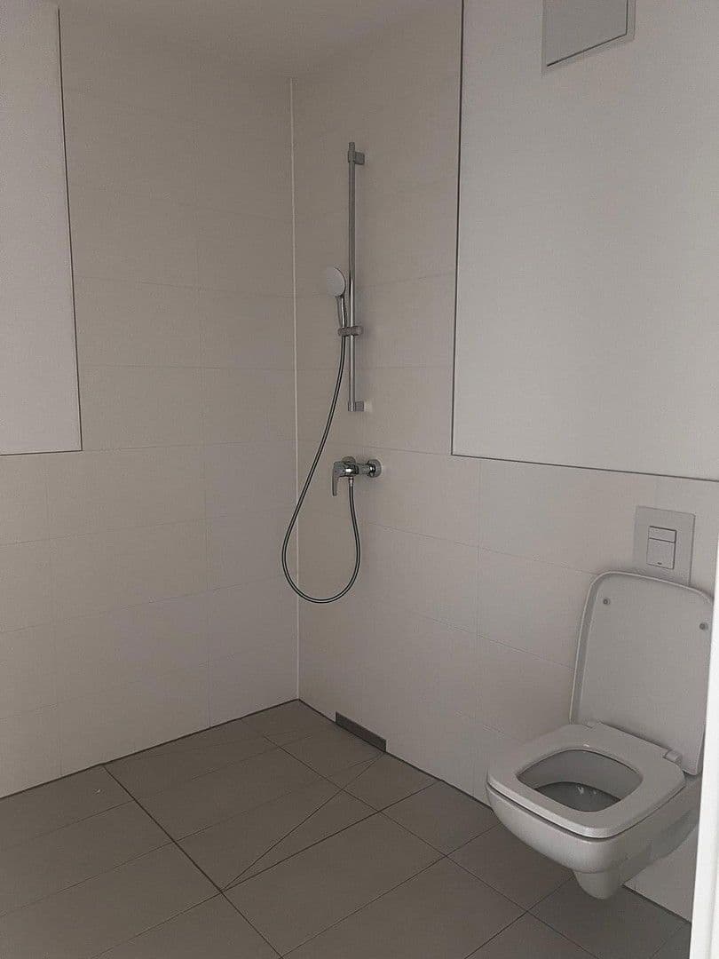 Prenájom bytu 2-izbový 60 m², An der alten Gärtnerei 34A, Berlin, Berlín Prenájom bytu 2-izbový 60 m², An der alten Gärtnerei 34A, Berlin, Berlín