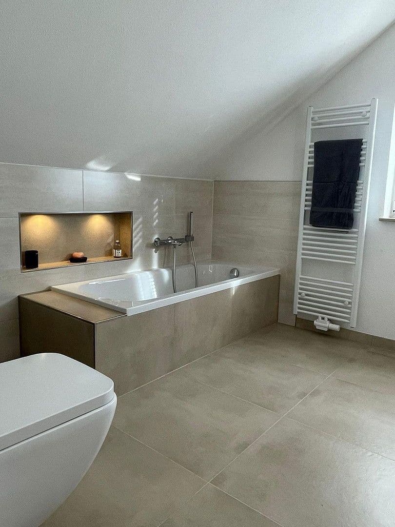 Predaj domu 210 m², pozemek 710 m², Hechingen, Bádensko-Wurttembersko Predaj domu 210 m², pozemek 710 m², Hechingen, Bádensko-Wurttembersko