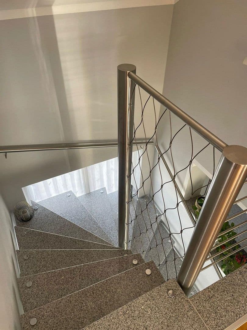 Predaj domu 210 m², pozemek 710 m², Hechingen, Bádensko-Wurttembersko Predaj domu 210 m², pozemek 710 m², Hechingen, Bádensko-Wurttembersko