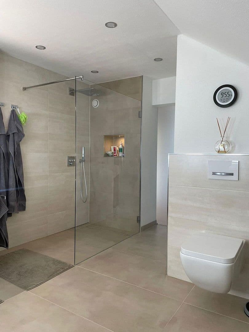 Predaj domu 210 m², pozemek 710 m², Hechingen, Bádensko-Wurttembersko Predaj domu 210 m², pozemek 710 m², Hechingen, Bádensko-Wurttembersko