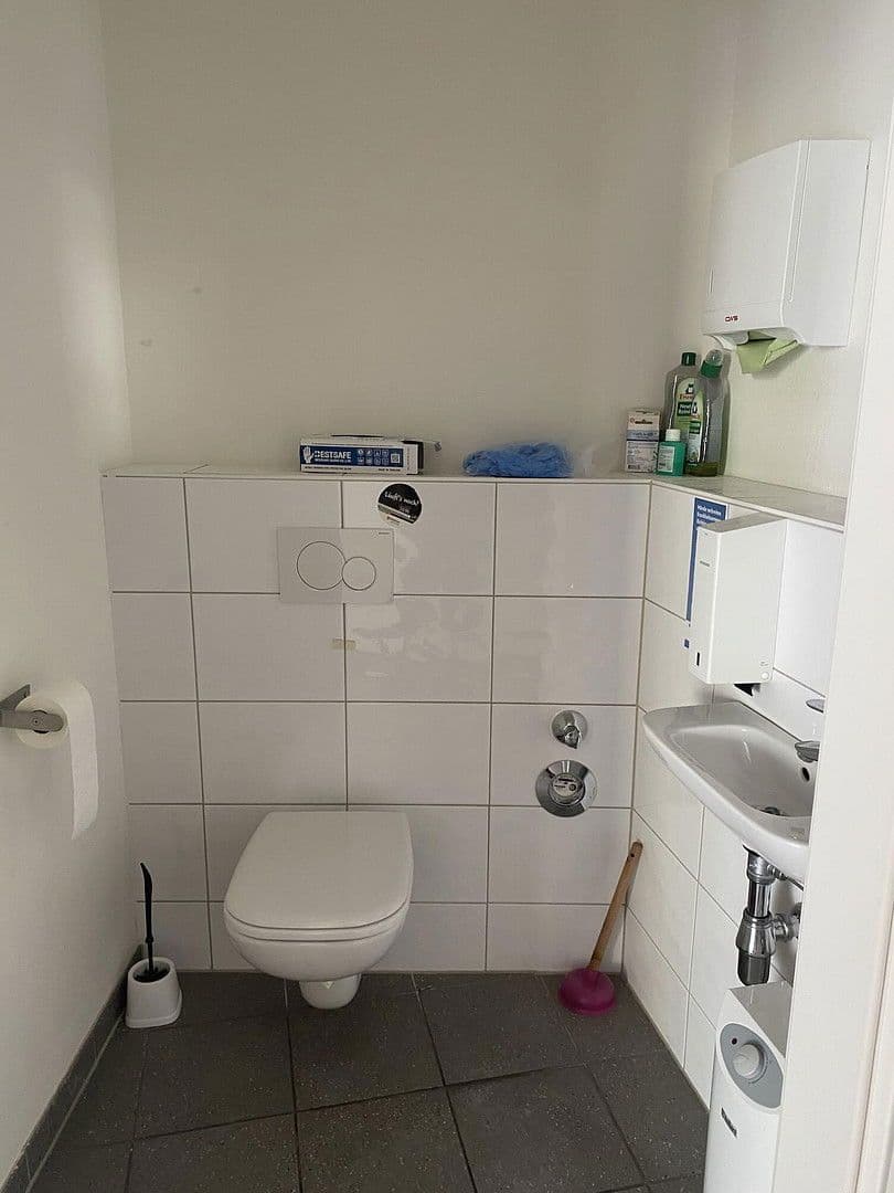 Prenájom kancelárie 135 m², August-Bebel-Str. 8, Frankenthal, Porýnie-Falcko Prenájom kancelárie 135 m², August-Bebel-Str. 8, Frankenthal, Porýnie-Falcko