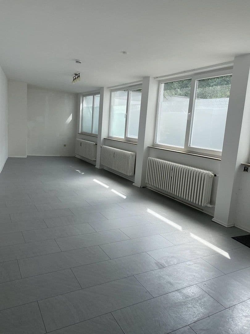 Prenájom kancelárie 135 m², August-Bebel-Str. 8, Frankenthal, Porýnie-Falcko Prenájom kancelárie 135 m², August-Bebel-Str. 8, Frankenthal, Porýnie-Falcko