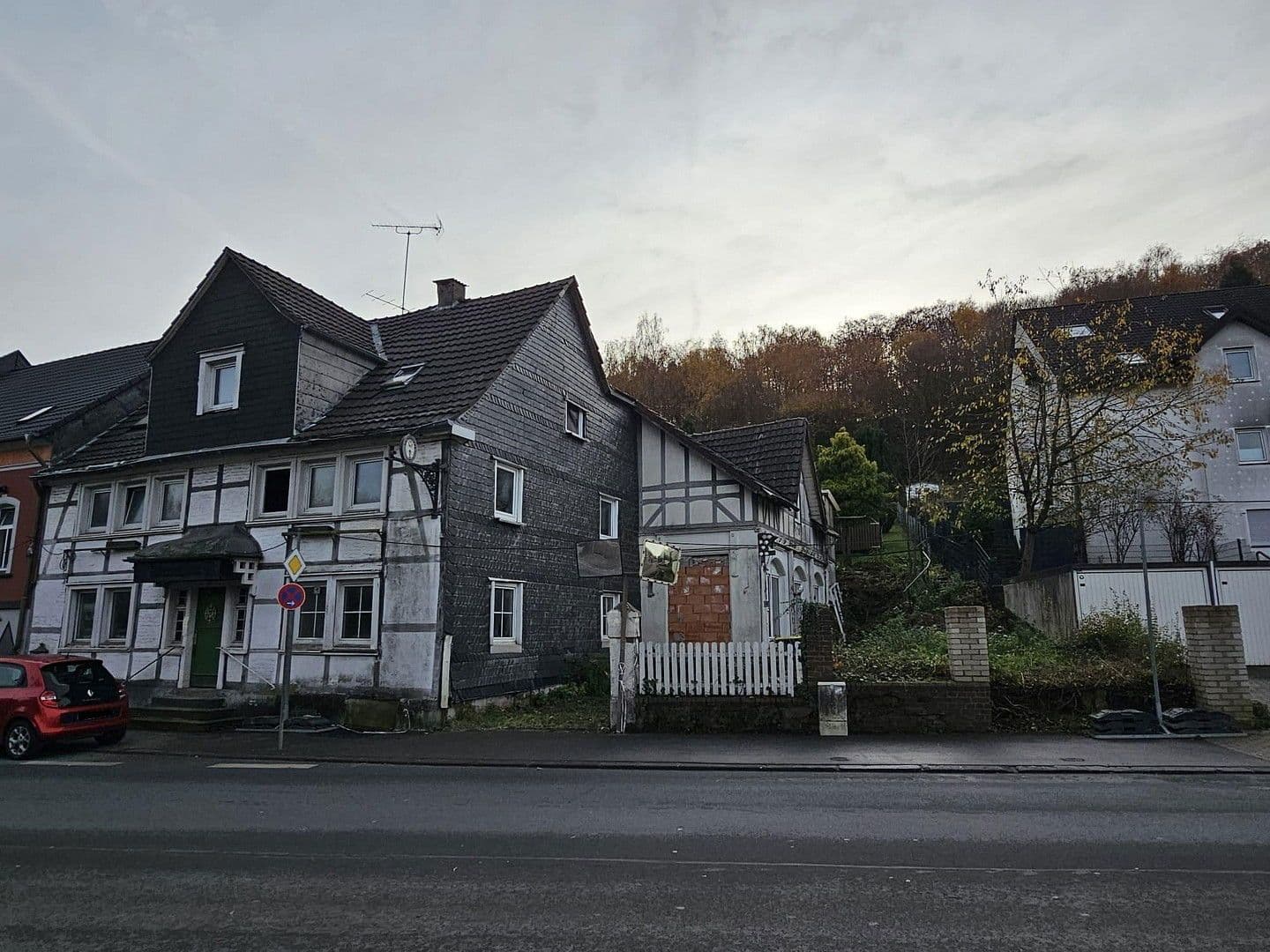 Predaj domu 396 m², pozemek 567 m², Wuppertal, Severné Porýnie - Westfálsko Predaj domu 396 m², pozemek 567 m², Wuppertal, Severné Porýnie - Westfálsko