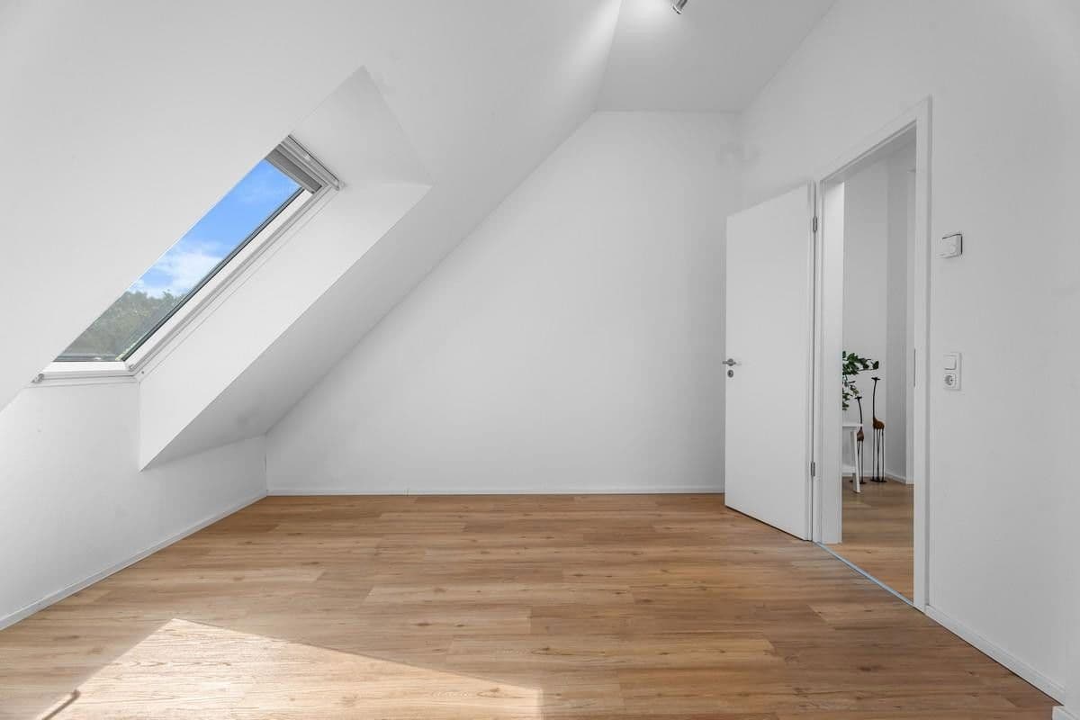 Predaj domu 175 m², pozemek 200 m², Goldammerweg 122b, Aachen, Severné Porýnie - Westfálsko Predaj domu 175 m², pozemek 200 m², Goldammerweg 122b, Aachen, Severné Porýnie - Westfálsko