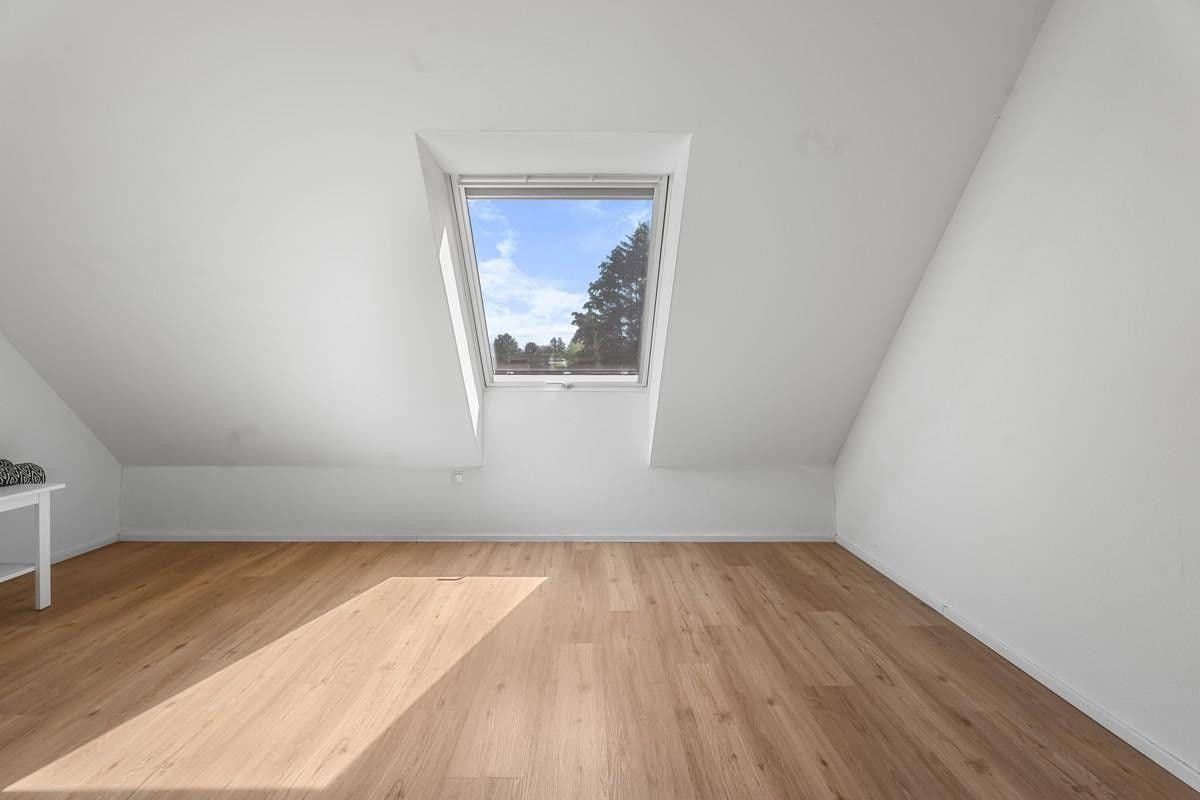 Predaj domu 175 m², pozemek 200 m², Goldammerweg 122b, Aachen, Severné Porýnie - Westfálsko Predaj domu 175 m², pozemek 200 m², Goldammerweg 122b, Aachen, Severné Porýnie - Westfálsko