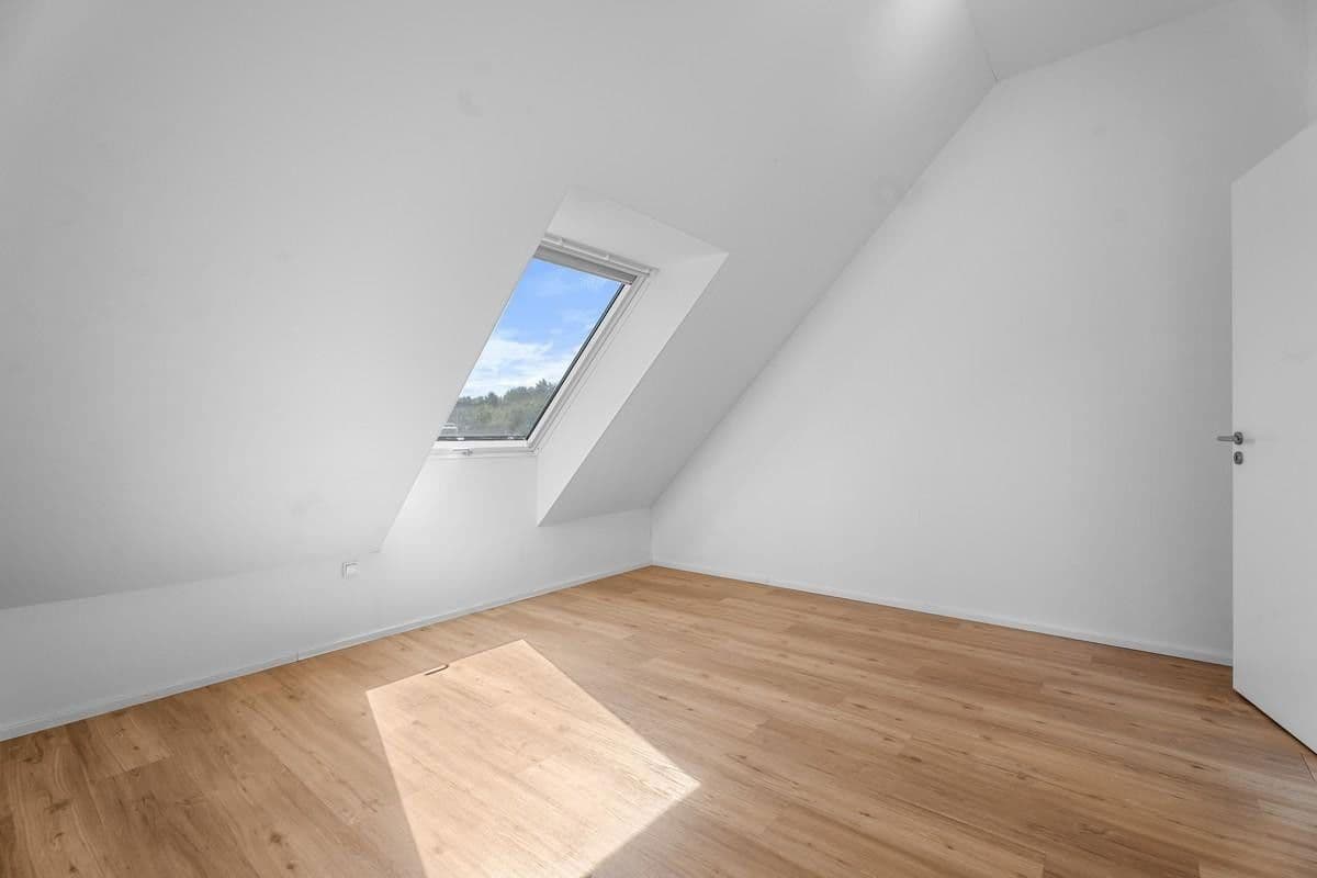 Predaj domu 175 m², pozemek 200 m², Goldammerweg 122b, Aachen, Severné Porýnie - Westfálsko Predaj domu 175 m², pozemek 200 m², Goldammerweg 122b, Aachen, Severné Porýnie - Westfálsko