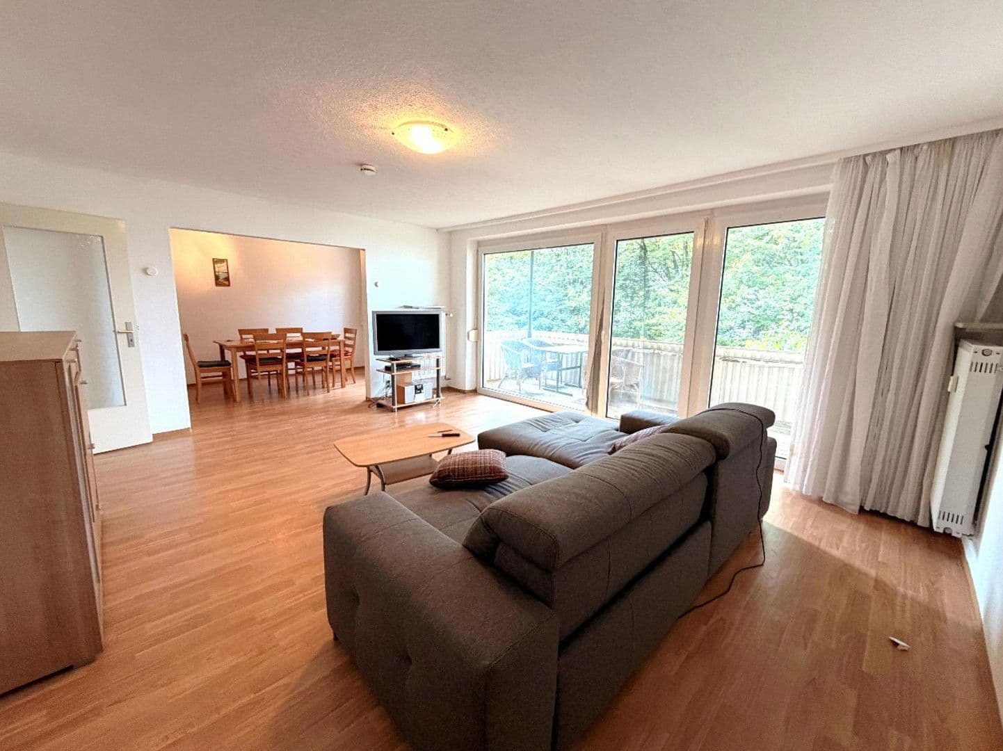 Predaj domu 1.109 m², pozemek 2.337 m², Herzogenaurach, Bavorsko Predaj domu 1.109 m², pozemek 2.337 m², Herzogenaurach, Bavorsko