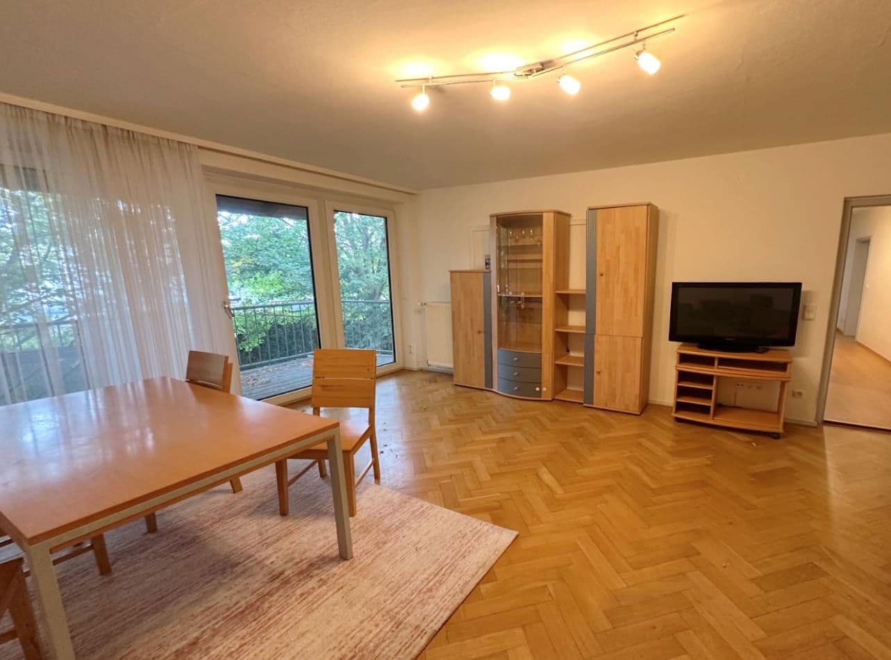 Predaj domu 1.109 m², pozemek 2.337 m², Herzogenaurach, Bavorsko Predaj domu 1.109 m², pozemek 2.337 m², Herzogenaurach, Bavorsko