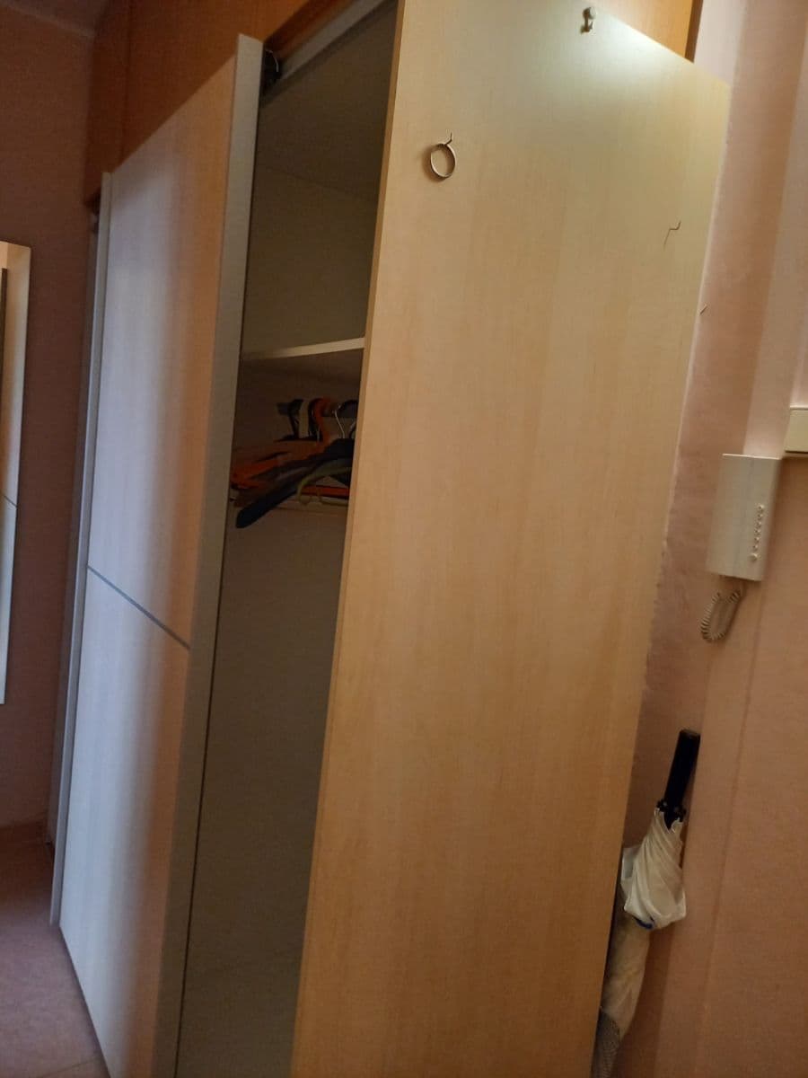 Prenájom bytu 1-izbový 35 m², Kojetická, Neratovice, Středočeský kraj Prenájom bytu 1-izbový 35 m², Kojetická, Neratovice, Středočeský kraj