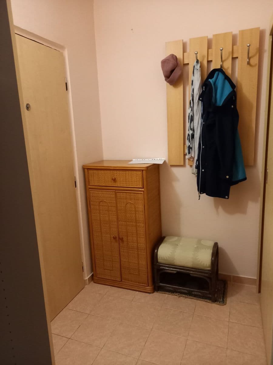 Prenájom bytu 1-izbový 35 m², Kojetická, Neratovice, Středočeský kraj Prenájom bytu 1-izbový 35 m², Kojetická, Neratovice, Středočeský kraj