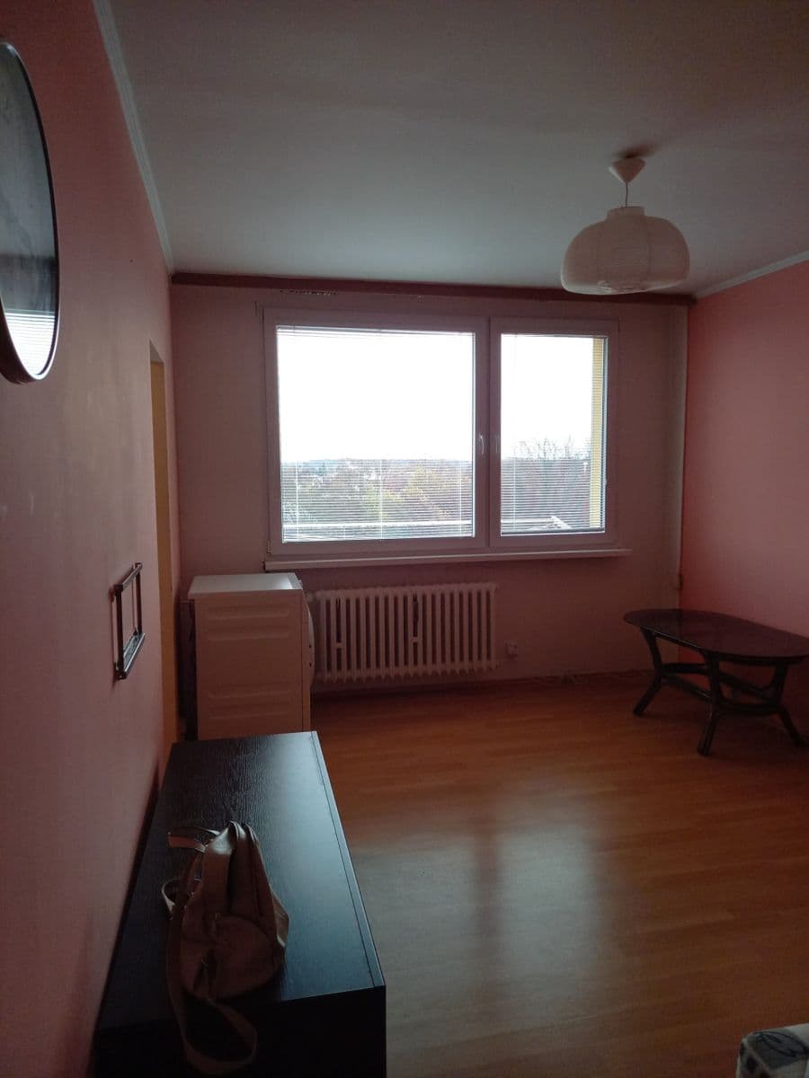 Prenájom bytu 1-izbový 35 m², Kojetická, Neratovice, Středočeský kraj Prenájom bytu 1-izbový 35 m², Kojetická, Neratovice, Středočeský kraj