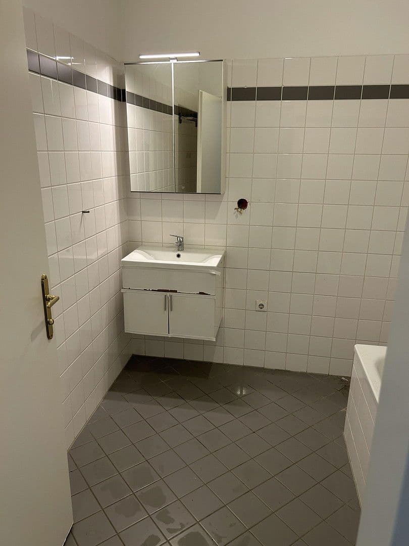 Prenájom bytu 3-izbový 87 m², Hebbelgasse 4, Wien, Viedeň Prenájom bytu 3-izbový 87 m², Hebbelgasse 4, Wien, Viedeň