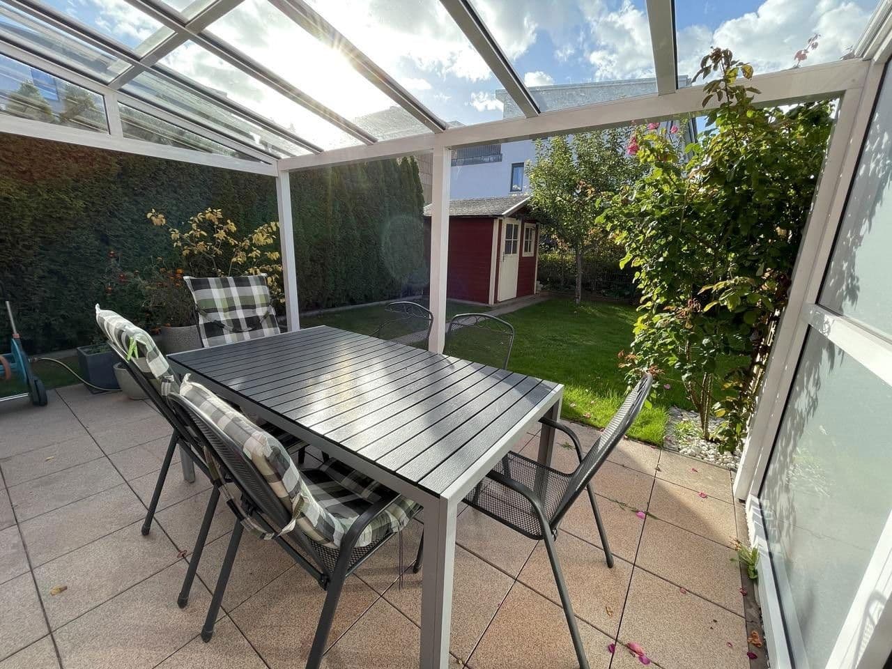 Prenájom domu 142 m², pozemek 190 m², Berlin, Berlín Prenájom domu 142 m², pozemek 190 m², Berlin, Berlín