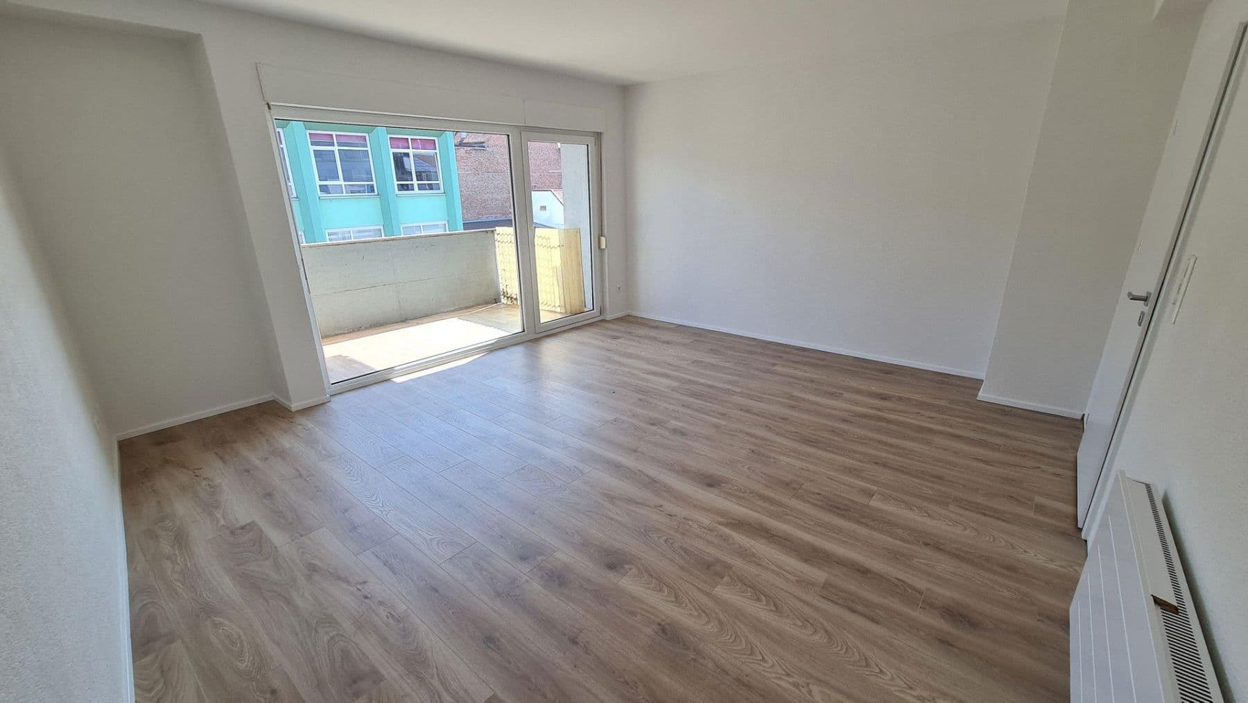 Prenájom bytu 3-izbový 90 m², Westliche Karl-Friedrich-Straße 150, Pforzheim, Bádensko-Wurttembersko Prenájom bytu 3-izbový 90 m², Westliche Karl-Friedrich-Straße 150, Pforzheim, Bádensko-Wurttembersko