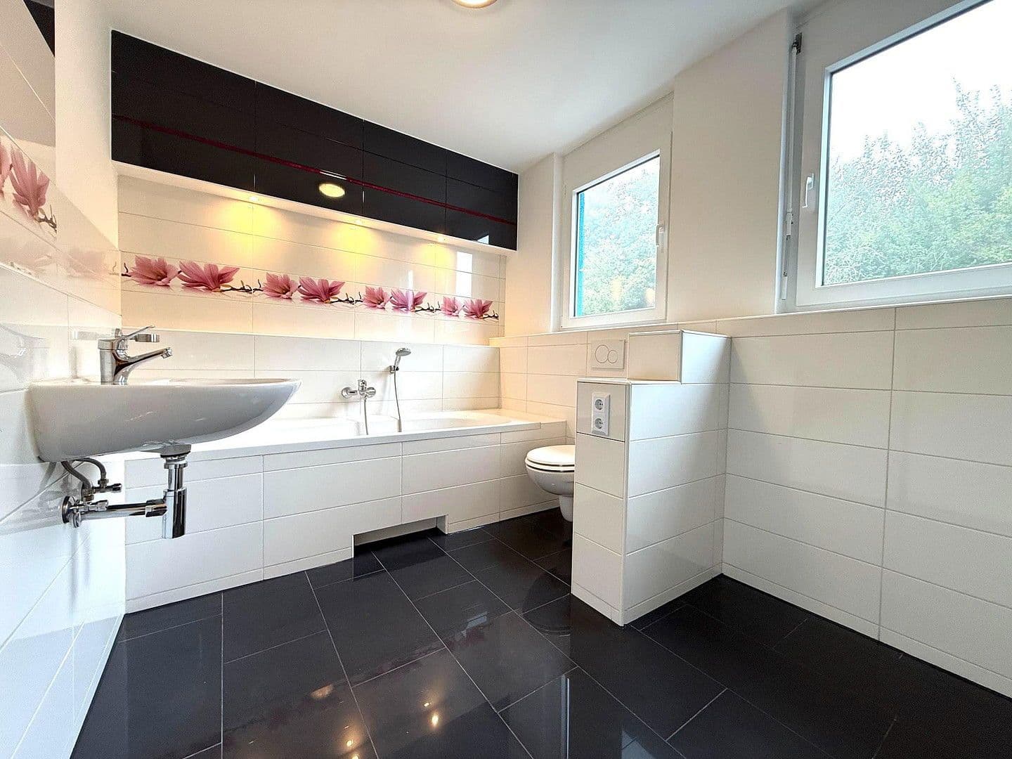 Predaj domu 137 m², pozemek 200 m², Am Weiher 26, Weingarten (Pfalz), Porýnie-Falcko Predaj domu 137 m², pozemek 200 m², Am Weiher 26, Weingarten (Pfalz), Porýnie-Falcko