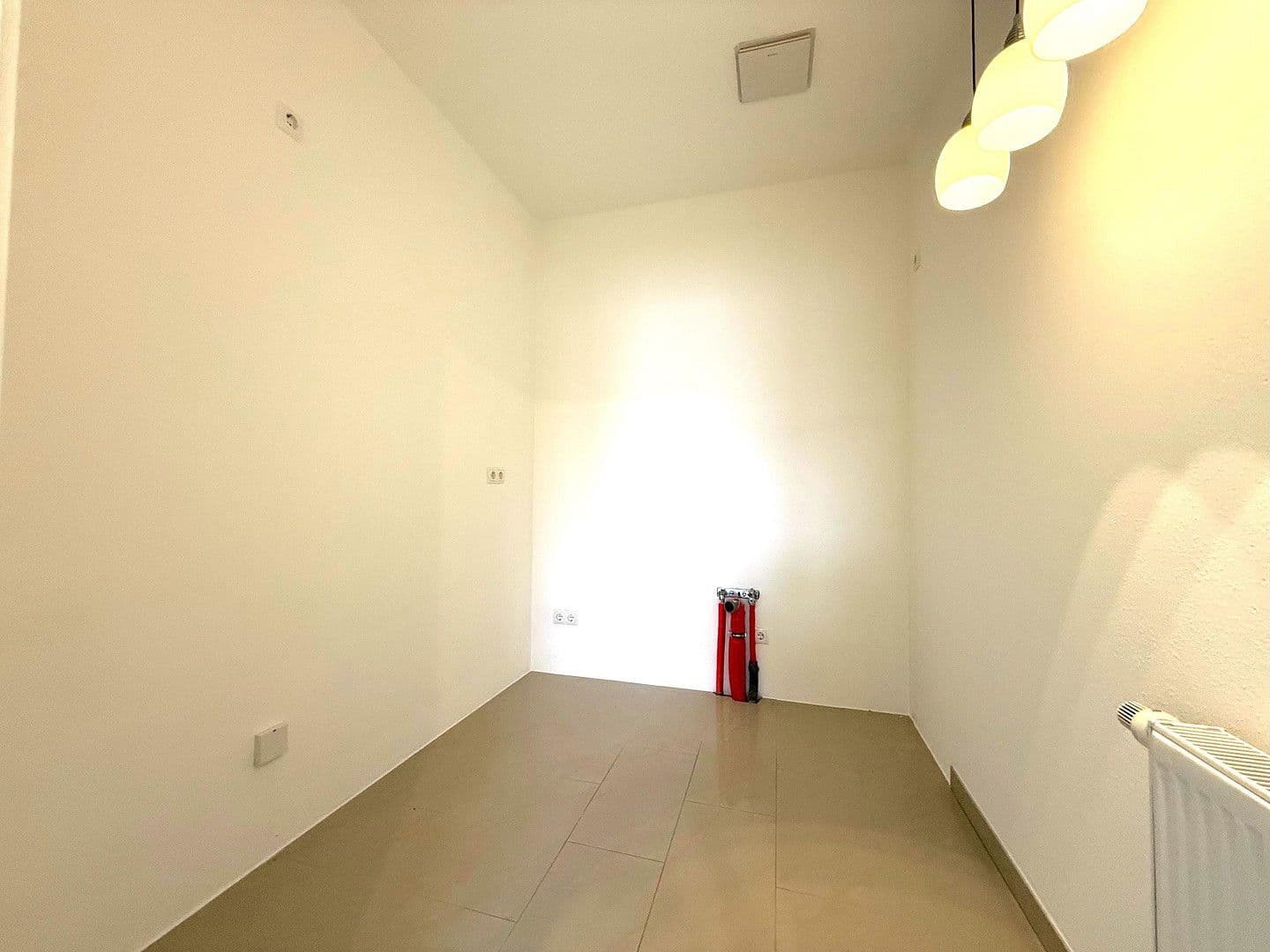 Predaj domu 137 m², pozemek 200 m², Am Weiher 26, Weingarten (Pfalz), Porýnie-Falcko Predaj domu 137 m², pozemek 200 m², Am Weiher 26, Weingarten (Pfalz), Porýnie-Falcko