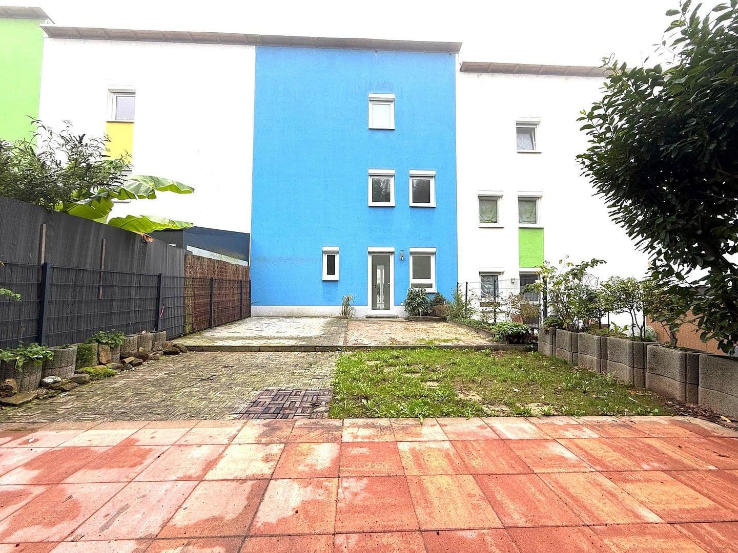 Predaj domu 137 m², pozemek 200 m², Am Weiher 26, Weingarten (Pfalz), Porýnie-Falcko Predaj domu 137 m², pozemek 200 m², Am Weiher 26, Weingarten (Pfalz), Porýnie-Falcko