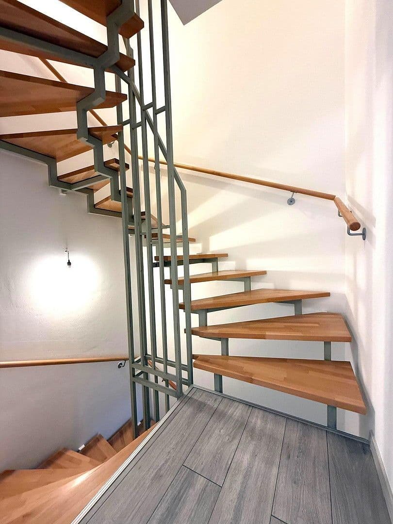 Predaj domu 137 m², pozemek 200 m², Am Weiher 26, Weingarten (Pfalz), Porýnie-Falcko Predaj domu 137 m², pozemek 200 m², Am Weiher 26, Weingarten (Pfalz), Porýnie-Falcko