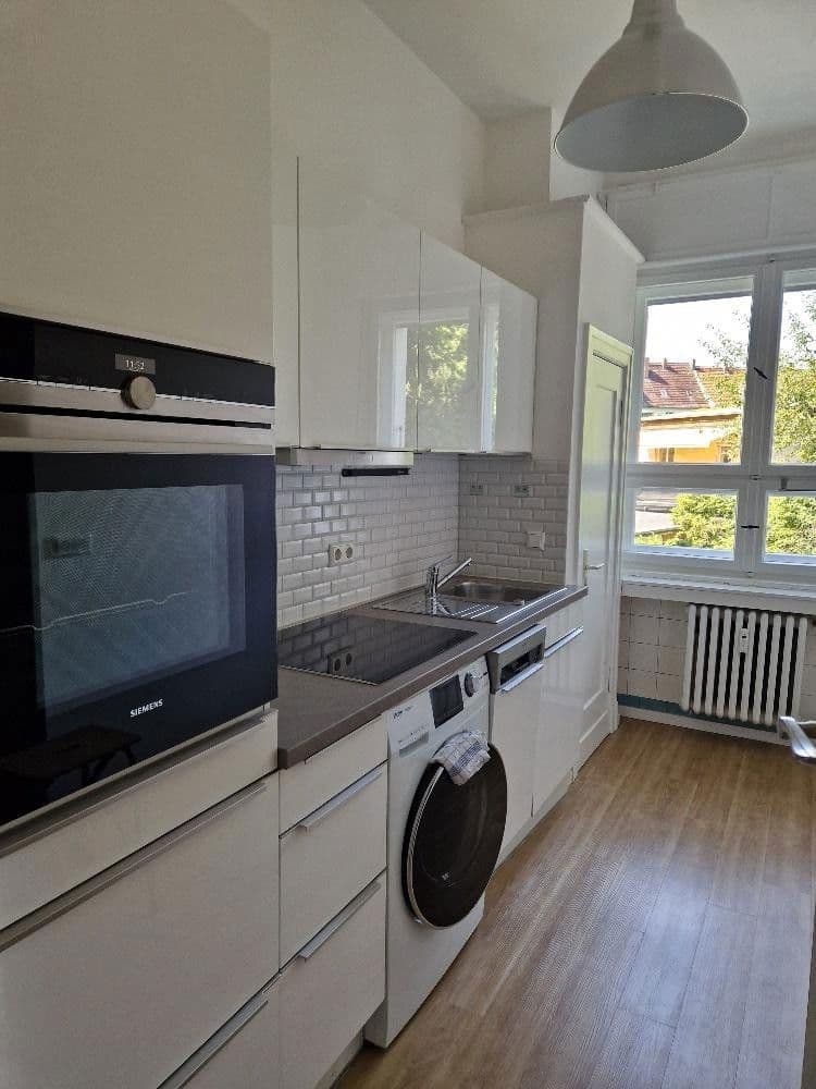 Predaj bytu 3-izbový 85 m², Klingsorplatz 2, Berlin, Berlín Predaj bytu 3-izbový 85 m², Klingsorplatz 2, Berlin, Berlín