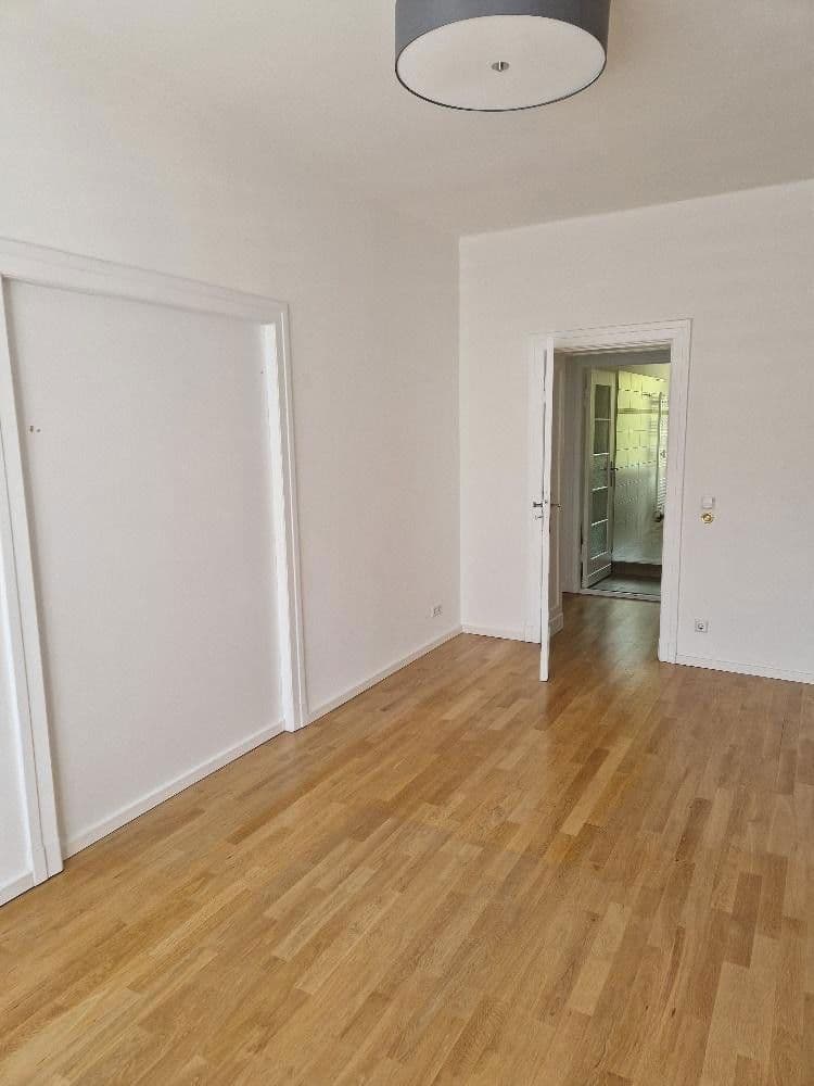 Predaj bytu 3-izbový 85 m², Klingsorplatz 2, Berlin, Berlín Predaj bytu 3-izbový 85 m², Klingsorplatz 2, Berlin, Berlín