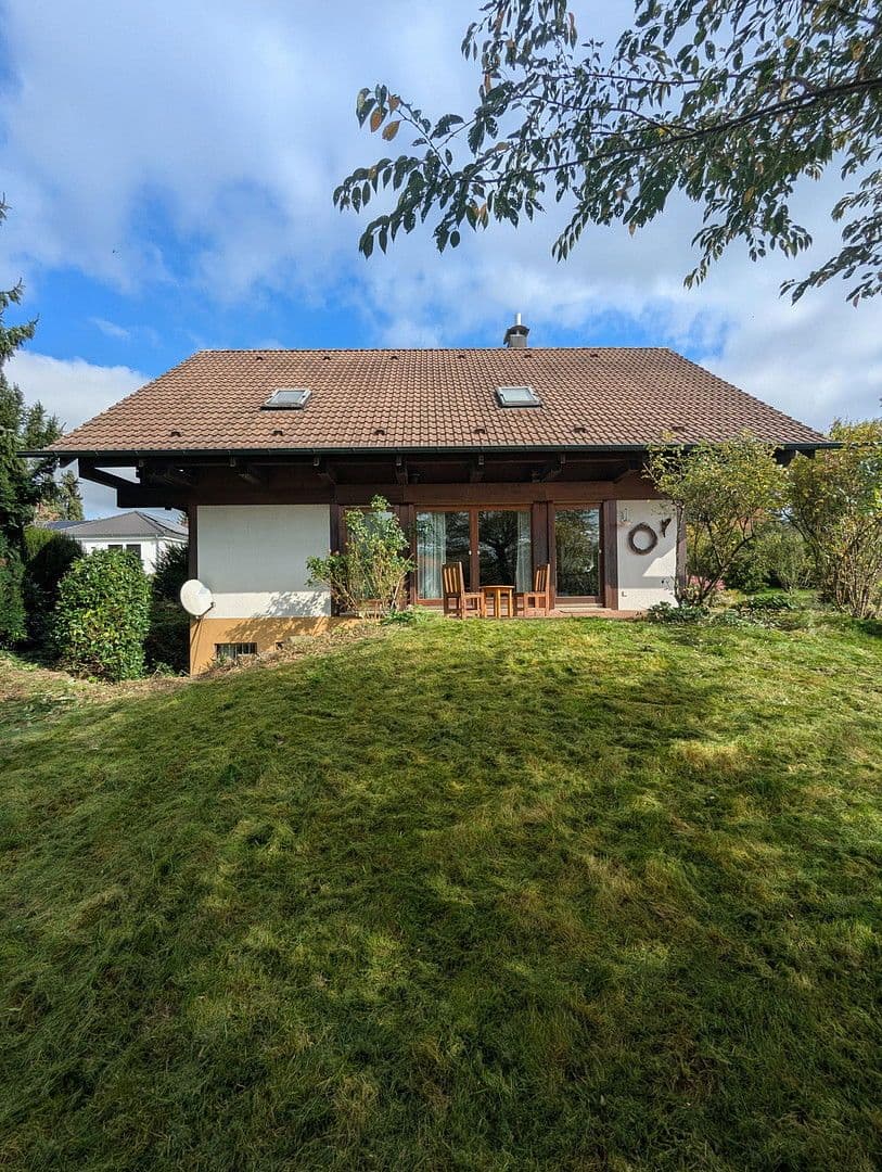 Predaj domu 147 m², pozemek 988 m², Biberach an der Riß, Bádensko-Wurttembersko Predaj domu 147 m², pozemek 988 m², Biberach an der Riß, Bádensko-Wurttembersko