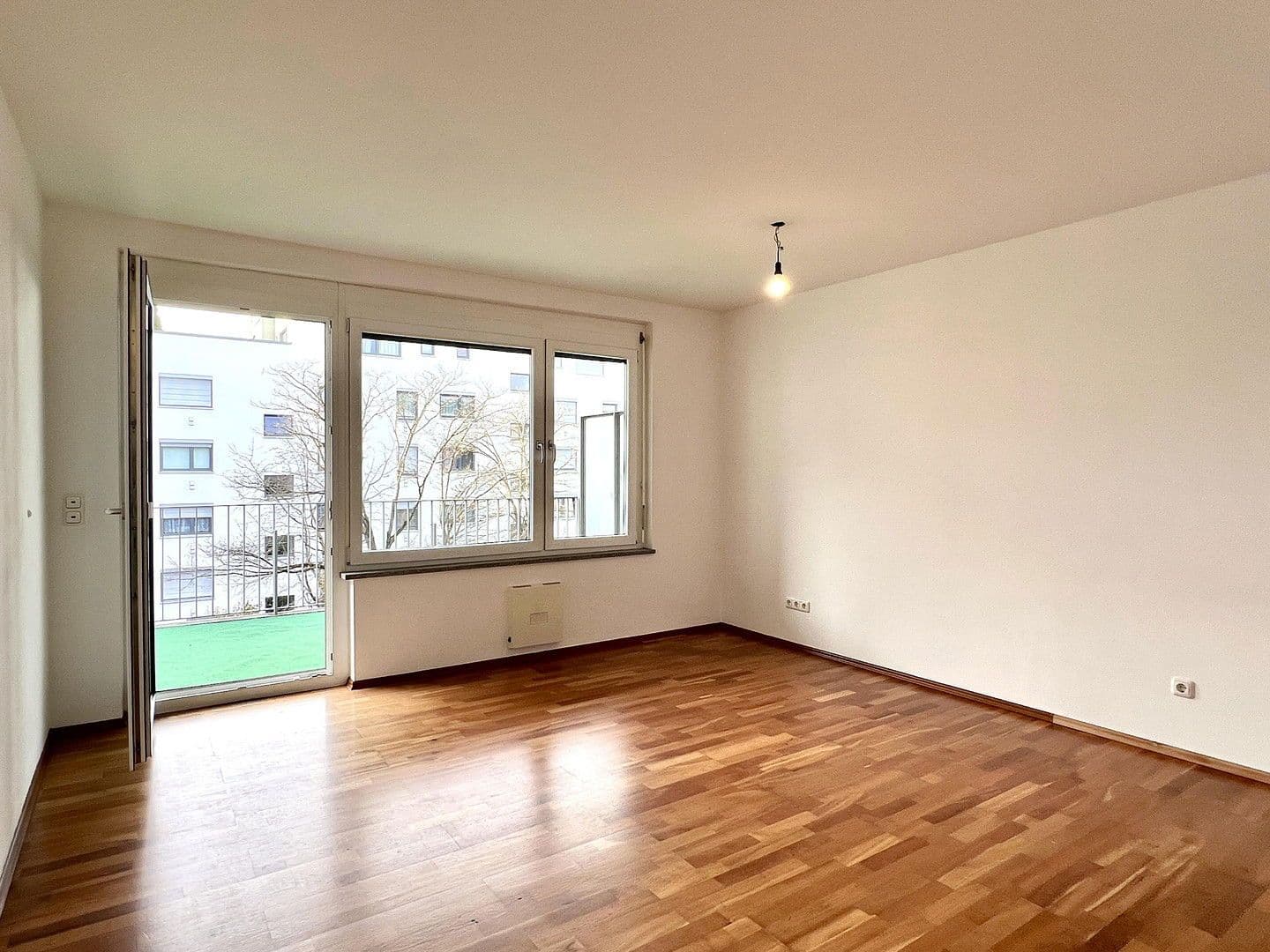 Prenájom bytu 3-izbový 79 m², Cosimastraße 173, München, Bavorsko Prenájom bytu 3-izbový 79 m², Cosimastraße 173, München, Bavorsko