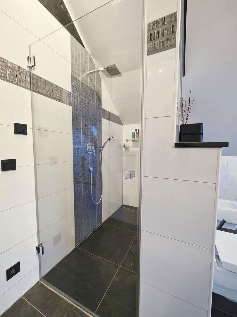 Predaj domu 163 m², pozemek 522 m², Rheinbach, Severné Porýnie - Westfálsko Predaj domu 163 m², pozemek 522 m², Rheinbach, Severné Porýnie - Westfálsko