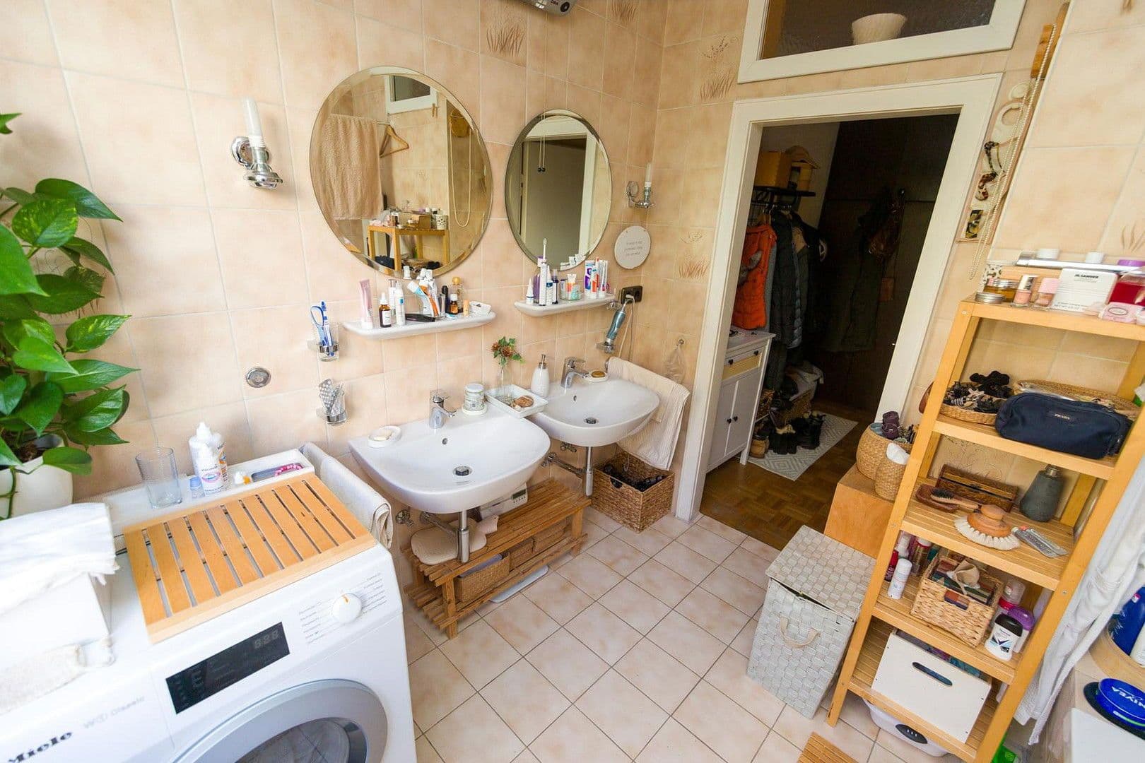 Predaj bytu 3-izbový 99 m², Hannover, Dolné Sasko Predaj bytu 3-izbový 99 m², Hannover, Dolné Sasko