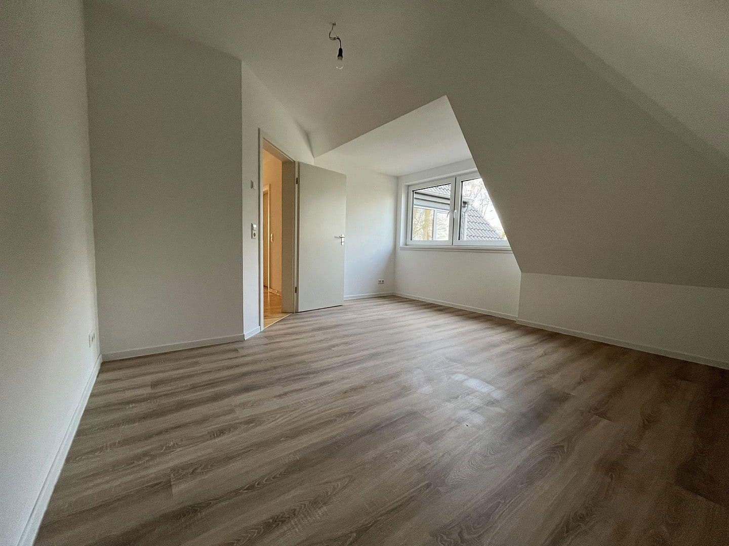 Prenájom bytu 3-izbový 119 m², Krudops Busch 3a, Schwanewede, Dolné Sasko Prenájom bytu 3-izbový 119 m², Krudops Busch 3a, Schwanewede, Dolné Sasko