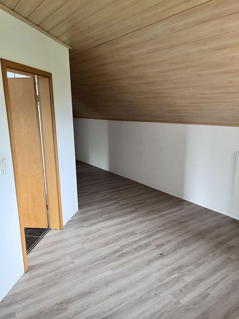 Prenájom bytu 3-izbový 160 m², Heinsberg, Severné Porýnie - Westfálsko Prenájom bytu 3-izbový 160 m², Heinsberg, Severné Porýnie - Westfálsko