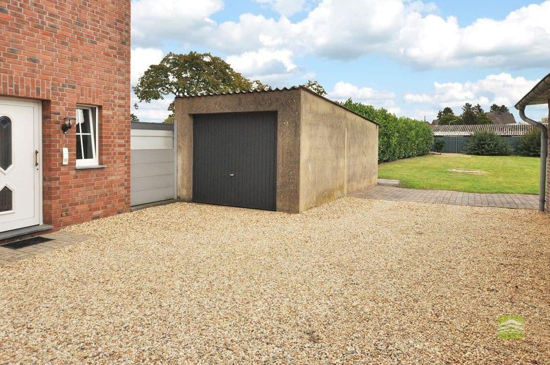 Prenájom bytu 3-izbový 160 m², Heinsberg, Severné Porýnie - Westfálsko Prenájom bytu 3-izbový 160 m², Heinsberg, Severné Porýnie - Westfálsko