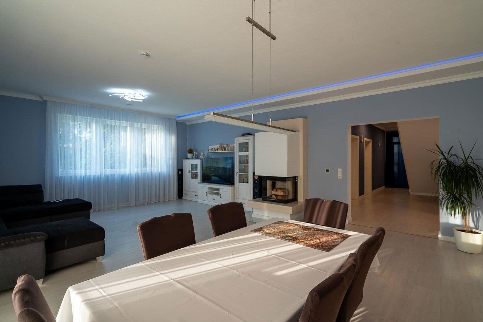 Predaj domu 315 m², pozemek 727 m², Satteldorf, Bádensko-Wurttembersko Predaj domu 315 m², pozemek 727 m², Satteldorf, Bádensko-Wurttembersko