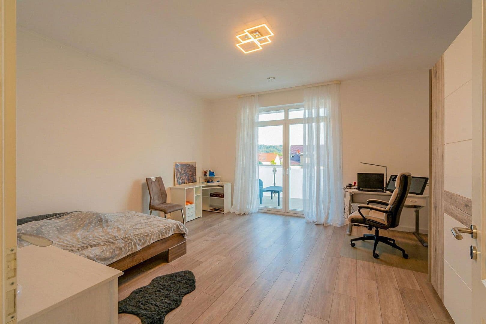 Predaj domu 315 m², pozemek 727 m², Satteldorf, Bádensko-Wurttembersko Predaj domu 315 m², pozemek 727 m², Satteldorf, Bádensko-Wurttembersko