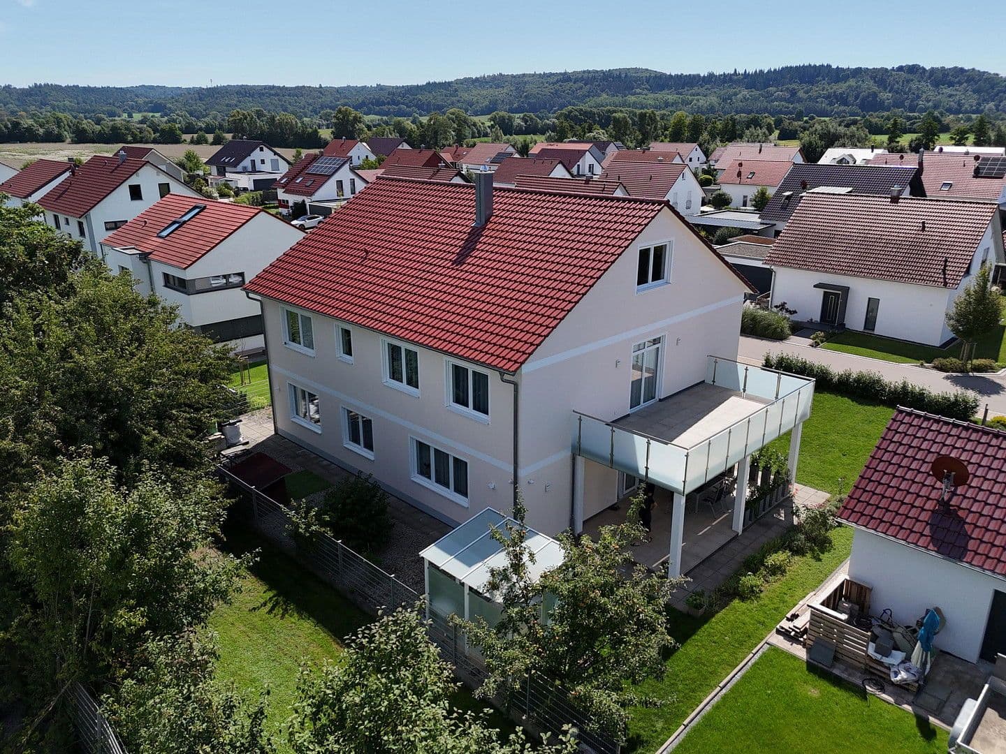 Predaj domu 315 m², pozemek 727 m², Satteldorf, Bádensko-Wurttembersko Predaj domu 315 m², pozemek 727 m², Satteldorf, Bádensko-Wurttembersko