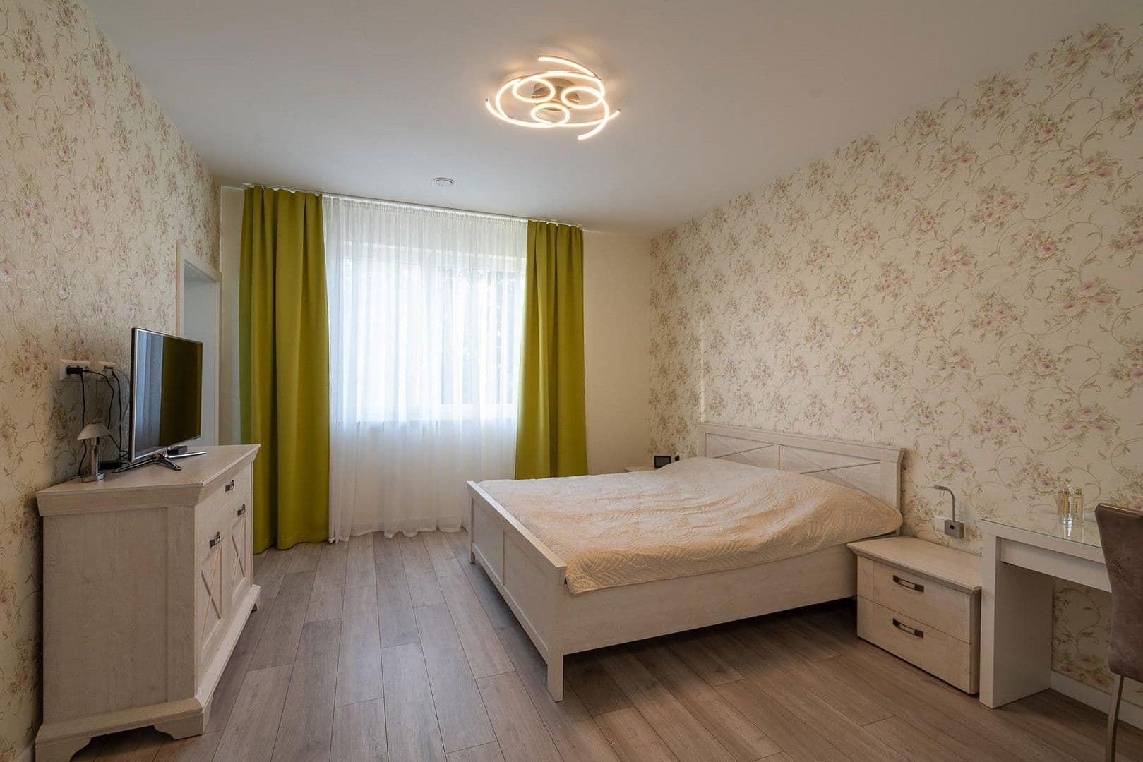 Predaj domu 315 m², pozemek 727 m², Satteldorf, Bádensko-Wurttembersko Predaj domu 315 m², pozemek 727 m², Satteldorf, Bádensko-Wurttembersko