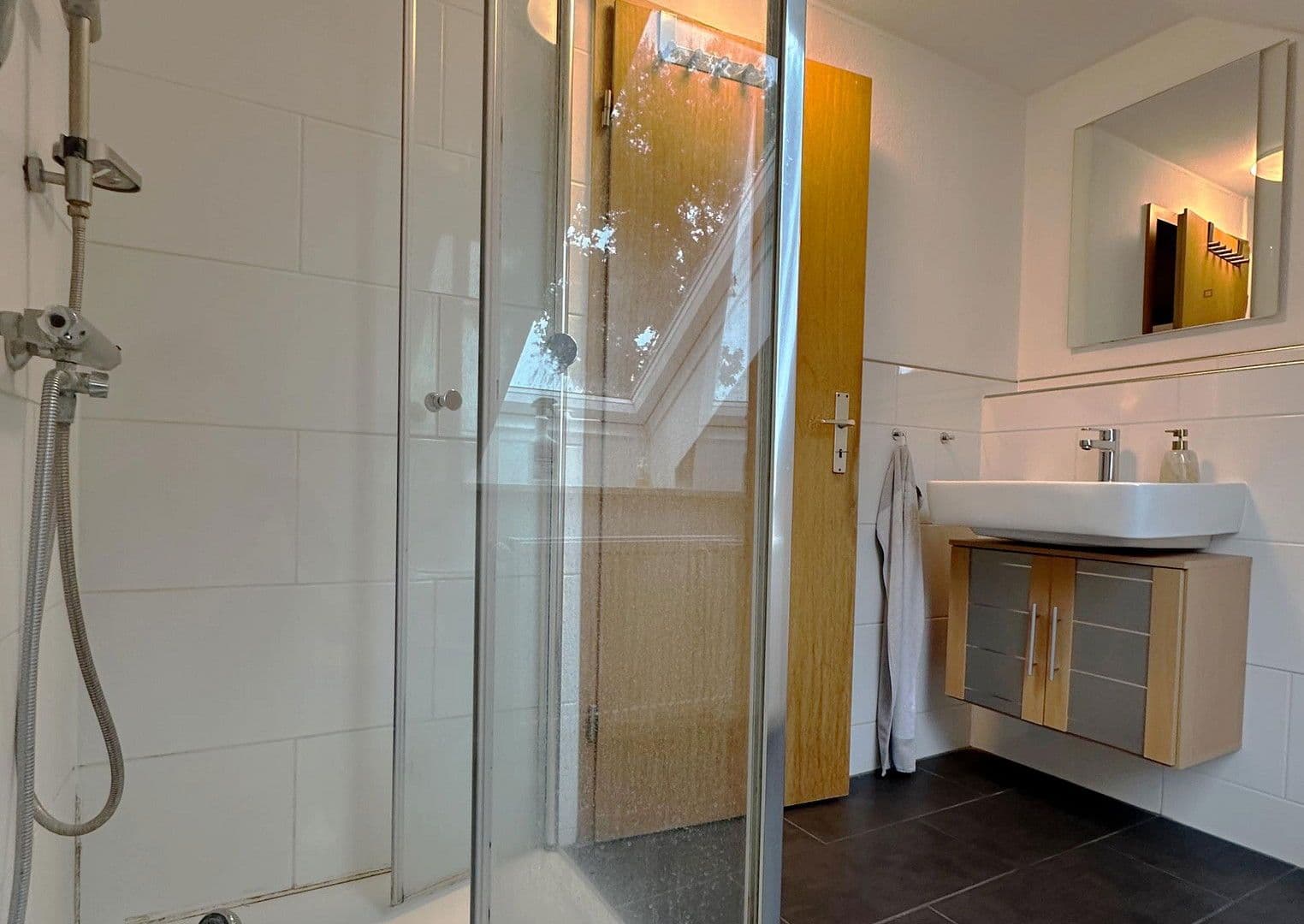 Predaj domu 293 m², pozemek 1.300 m², Schützenstraße 25, Visselhövede, Dolné Sasko Predaj domu 293 m², pozemek 1.300 m², Schützenstraße 25, Visselhövede, Dolné Sasko