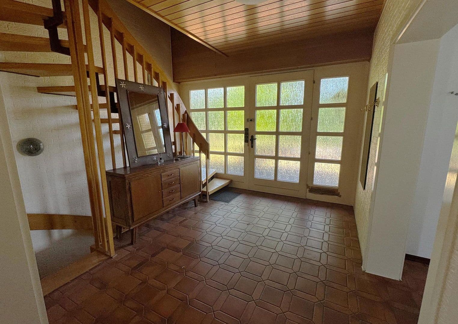 Predaj domu 293 m², pozemek 1.300 m², Schützenstraße 25, Visselhövede, Dolné Sasko Predaj domu 293 m², pozemek 1.300 m², Schützenstraße 25, Visselhövede, Dolné Sasko