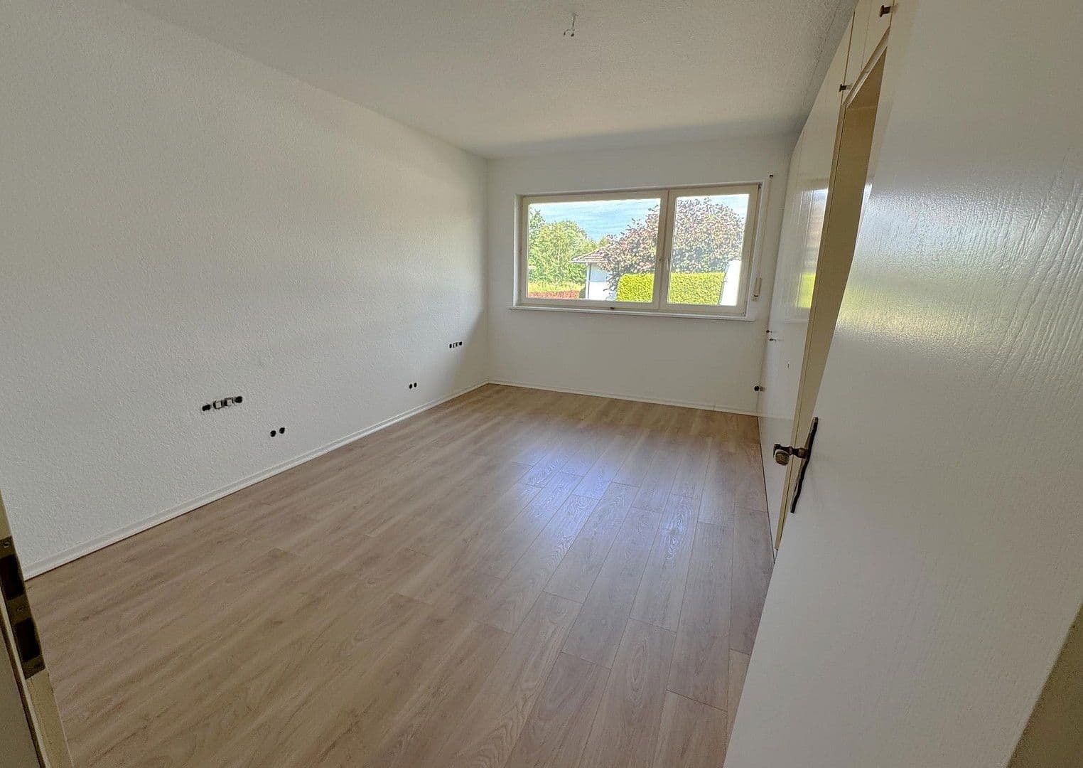 Predaj domu 293 m², pozemek 1.300 m², Schützenstraße 25, Visselhövede, Dolné Sasko Predaj domu 293 m², pozemek 1.300 m², Schützenstraße 25, Visselhövede, Dolné Sasko