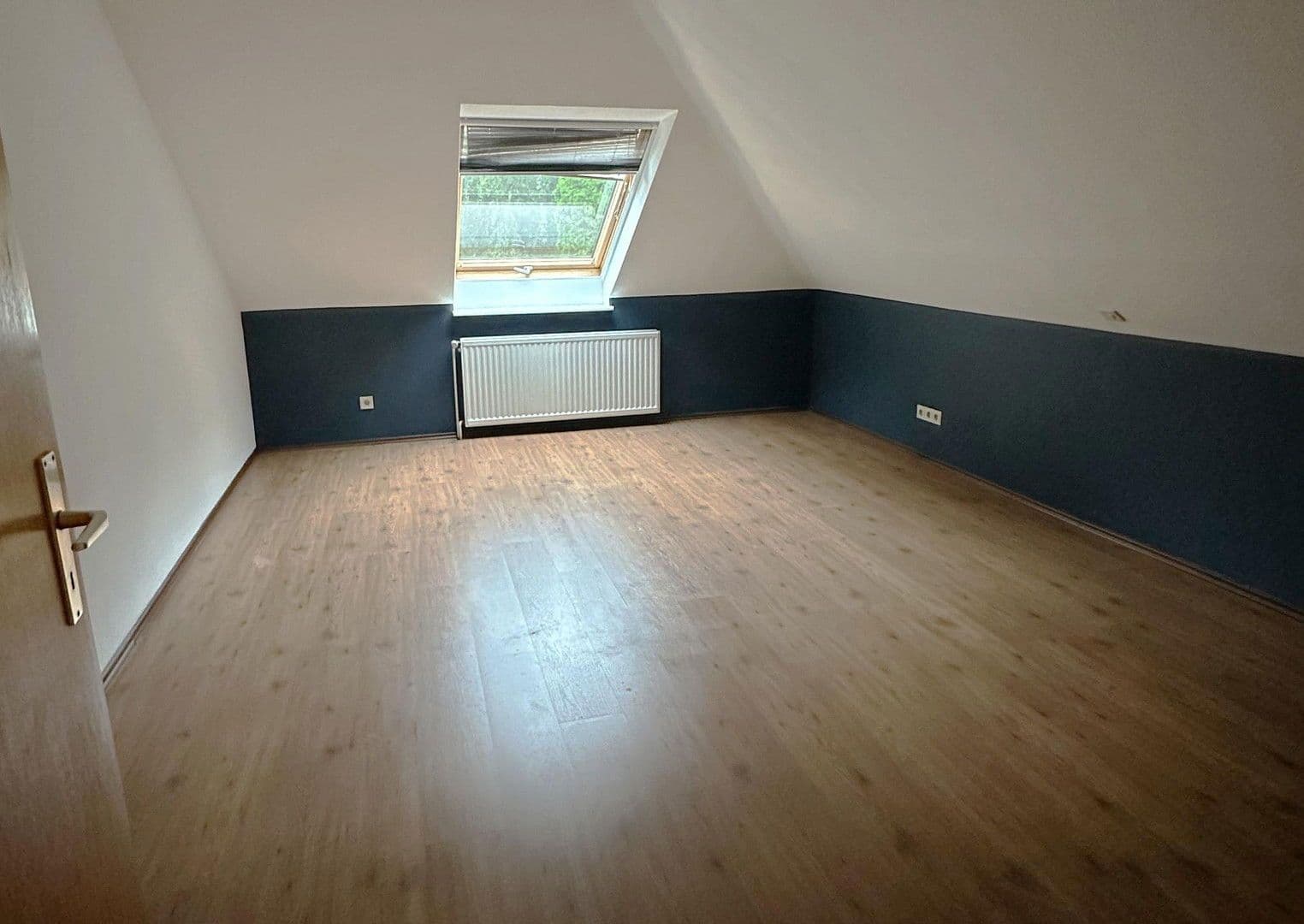 Predaj domu 293 m², pozemek 1.300 m², Schützenstraße 25, Visselhövede, Dolné Sasko Predaj domu 293 m², pozemek 1.300 m², Schützenstraße 25, Visselhövede, Dolné Sasko