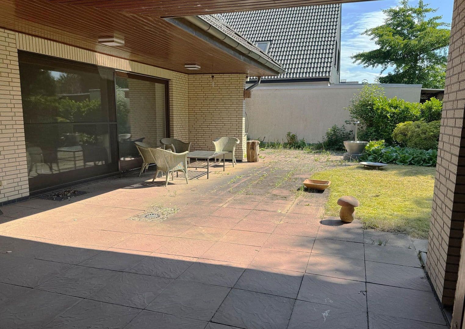 Predaj domu 293 m², pozemek 1.300 m², Schützenstraße 25, Visselhövede, Dolné Sasko Predaj domu 293 m², pozemek 1.300 m², Schützenstraße 25, Visselhövede, Dolné Sasko