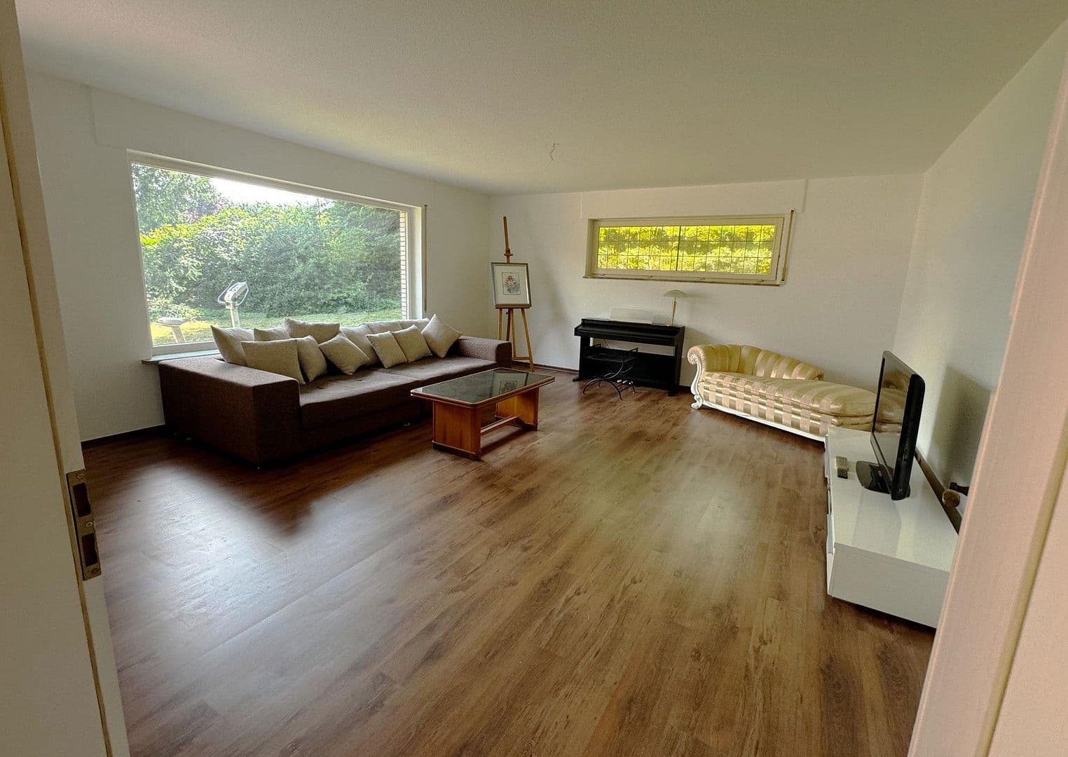 Predaj domu 293 m², pozemek 1.300 m², Schützenstraße 25, Visselhövede, Dolné Sasko Predaj domu 293 m², pozemek 1.300 m², Schützenstraße 25, Visselhövede, Dolné Sasko