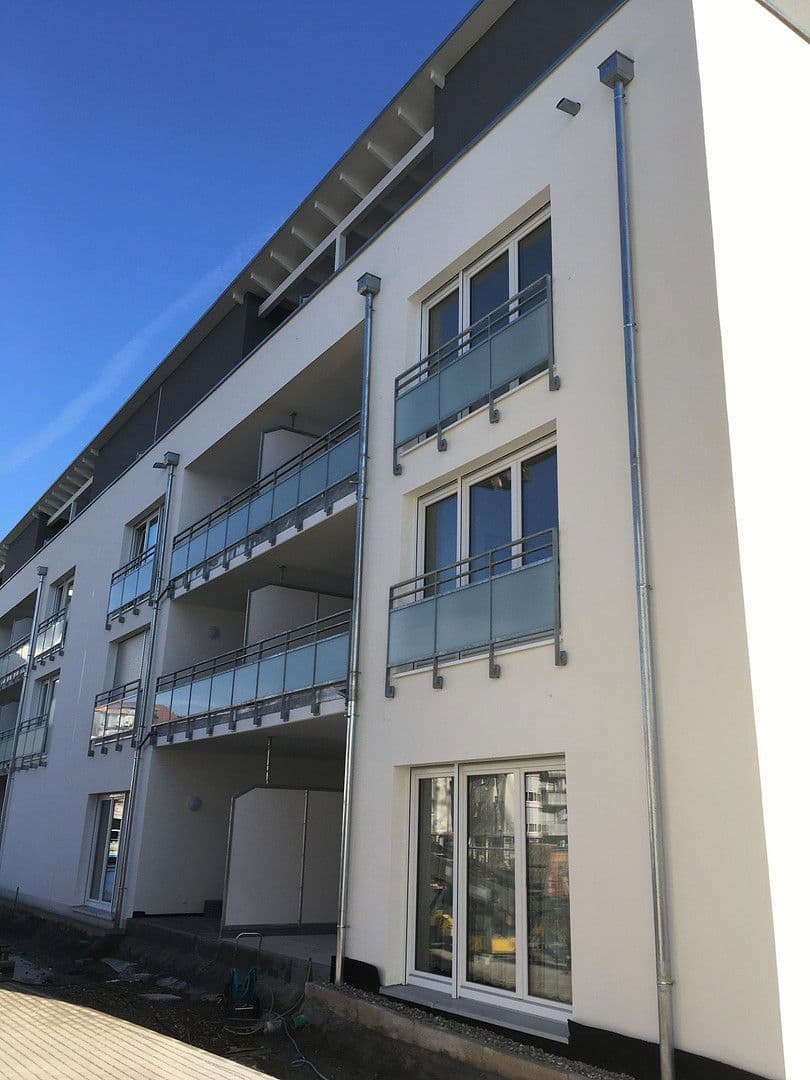Prenájom bytu 3-izbový 86 m², Pommernstr 2B, Neuenburg am Rhein, Bádensko-Wurttembersko Prenájom bytu 3-izbový 86 m², Pommernstr 2B, Neuenburg am Rhein, Bádensko-Wurttembersko