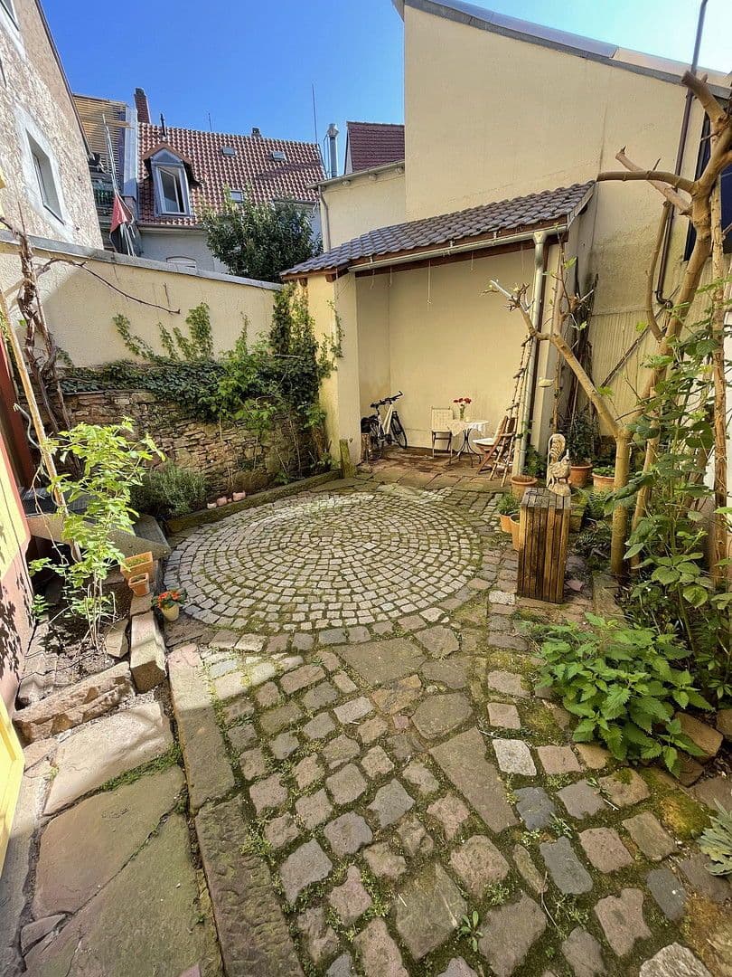 Predaj domu 121 m², pozemek 260 m², Spitalstraße 6, Karlsruhe, Bádensko-Wurttembersko Predaj domu 121 m², pozemek 260 m², Spitalstraße 6, Karlsruhe, Bádensko-Wurttembersko